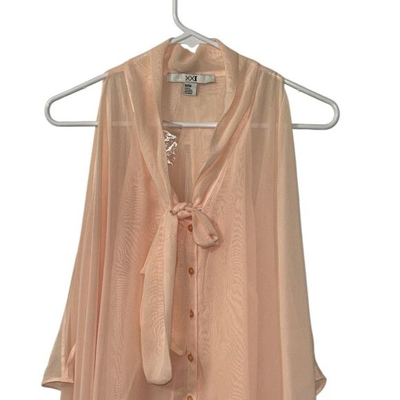 Forever 21 Blush Pink Flowy Sheer Button Down Top(Size Medium) - Picture 3 of 7